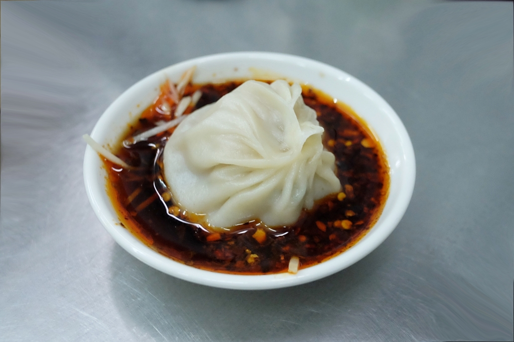 嘉義東區｜豆豆小籠湯包．嘉義版的平價鼎泰豐，還沒開始營業就排隊 @飛天璇的口袋