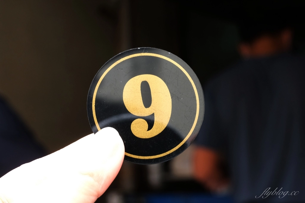 新竹東區｜皇膳湯包，一天只賣4.5小時的人氣湯包，新竹現點現做的發財車小籠包 @飛天璇的口袋