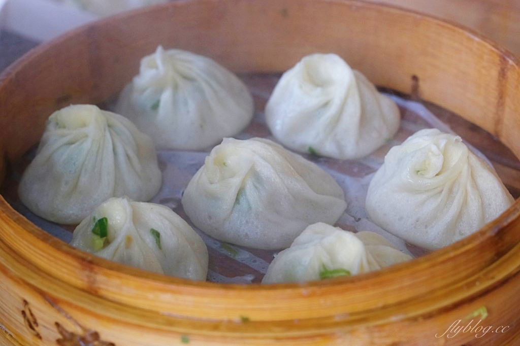 新竹東區｜皇膳湯包，一天只賣4.5小時的人氣湯包，新竹現點現做的發財車小籠包 @飛天璇的口袋