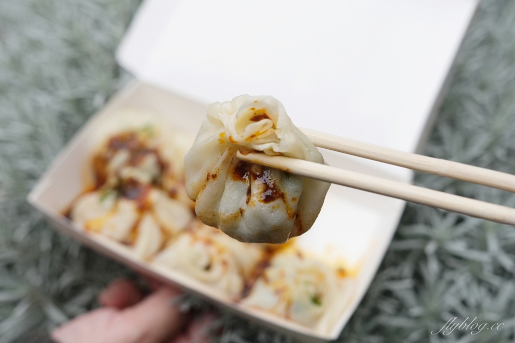 新竹東區｜皇膳湯包，一天只賣4.5小時的人氣湯包，新竹現點現做的發財車小籠包 @飛天璇的口袋