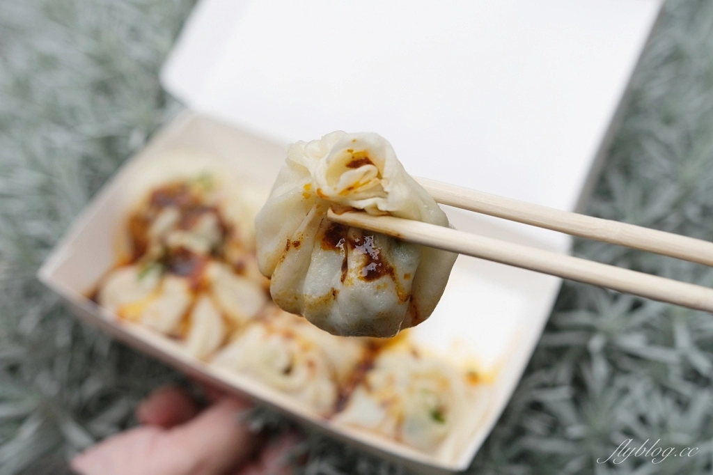 新竹東區｜皇膳湯包，一天只賣4.5小時的人氣湯包，新竹現點現做的發財車小籠包 @飛天璇的口袋