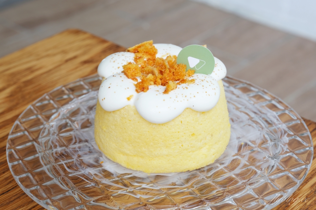 新竹東區｜春室 The POOL｜新竹公園裡的玻璃屋咖啡館，與蜷尾家、木更咖啡、興波咖啡等人氣美食跨界合作 @飛天璇的口袋