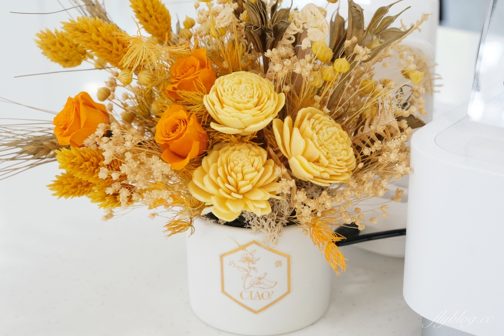 新竹東區｜春室 The POOL｜新竹公園裡的玻璃屋咖啡館，與蜷尾家、木更咖啡、興波咖啡等人氣美食跨界合作 @飛天璇的口袋