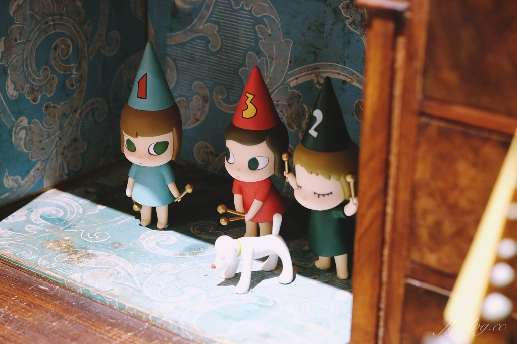 新竹北區｜無恙｜充滿美術館氛圍的老宅咖啡館，喝咖啡還可以欣賞奈良美智等藝術作品 @飛天璇的口袋