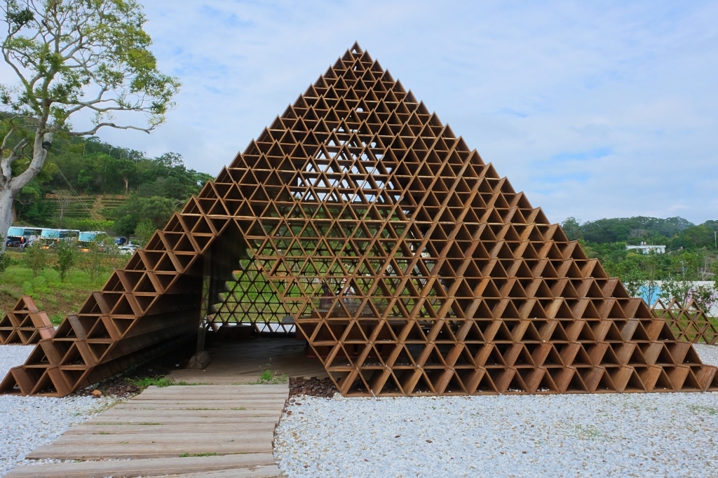 雲夢山丘｜假日限定！雲水觀、金之塔、溫泉足湯、自然生態，欣賞日本隈研吾大師的建築美學 @飛天璇的口袋