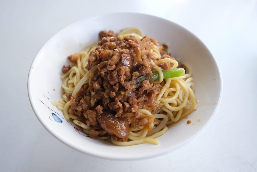 台中南屯|嘉香早餐店,在地20年的超人氣傳統早餐店,必點總匯蛋餅和炒麵 @飛天璇的口袋 台中南屯|嘉香早餐店,在地20年的超人氣傳統早餐店,必點總匯蛋餅和炒麵 @飛天璇的口袋