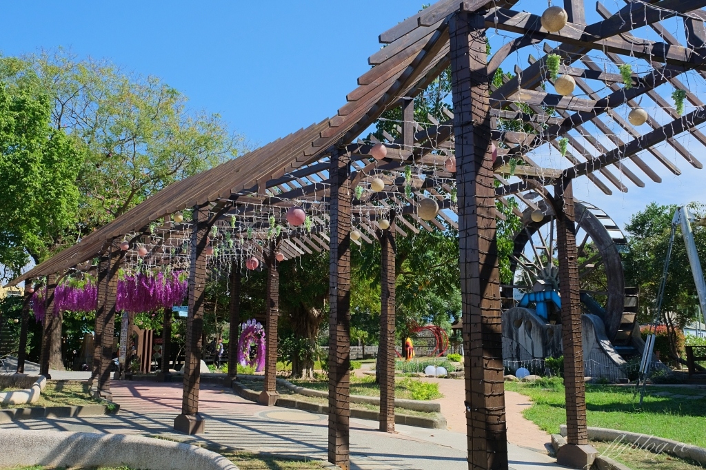 台中石岡｜石岡情人木橋．紫見石岡浪漫花漾園區，四大裝置藝術登場 @飛天璇的口袋