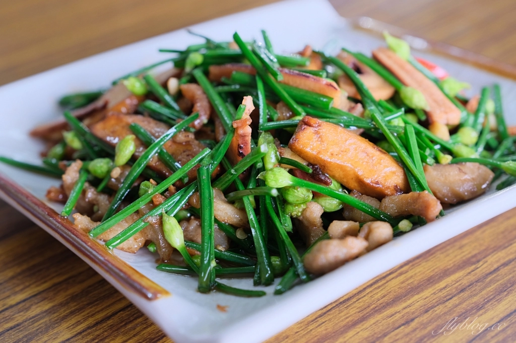 台中石岡｜土牛客家小吃．在地20年風味的客家料理，電視台也來採訪報導 @飛天璇的口袋