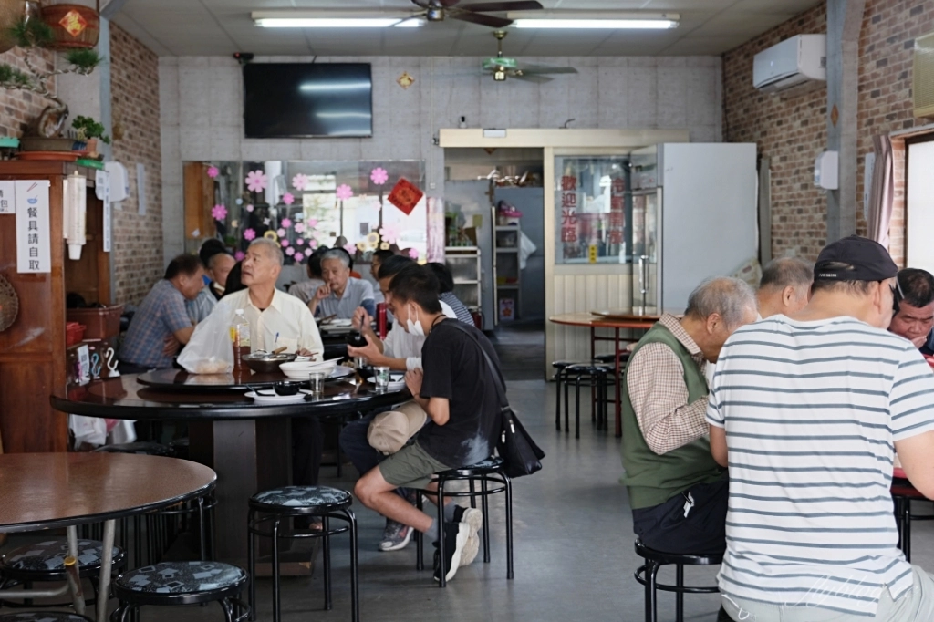 台中石岡｜土牛客家小吃．在地20年風味的客家料理，電視台也來採訪報導 @飛天璇的口袋