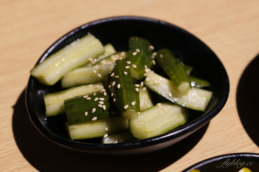 蔡家韓國烤肉專門店｜正宗極厚三層五花肉台中韓式烤肉，還有專人全程代烤桌邊服務 @飛天璇的口袋