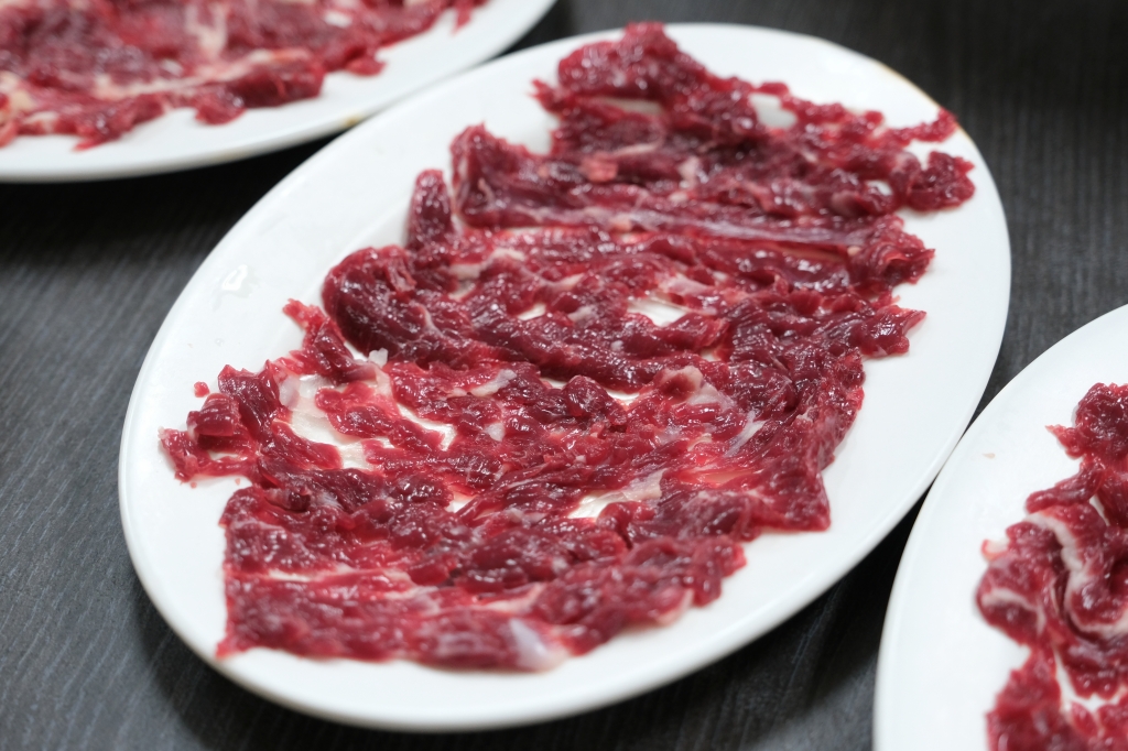 台南仁德｜輝哥牛肉爐．台南超人氣溫體牛肉鍋，食材新鮮價格實在 @飛天璇的口袋