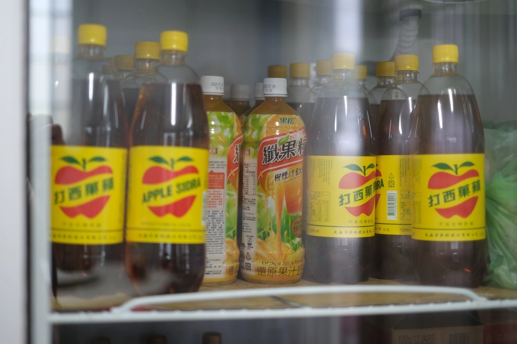 苗栗後龍｜老余牛家莊．用臉盆吃的牛肉鍋，後龍最超人氣必吃美食 @飛天璇的口袋