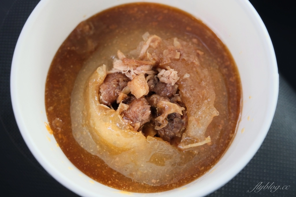 彰化美食｜順利肉圓．加了肉絲的的隱藏版肉圓，碗粿也好吃又有特色 @飛天璇的口袋