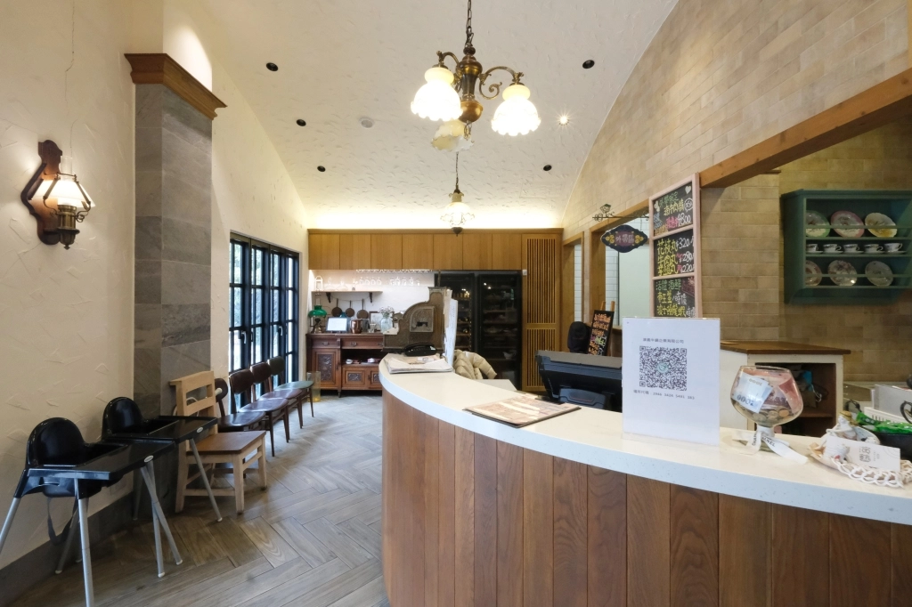 台中南屯｜演藝牛鍋｜師承嘉義名店東方葉牛肉鍋，擁有自家配合屠宰場的溫體牛演藝牛鍋 @飛天璇的口袋