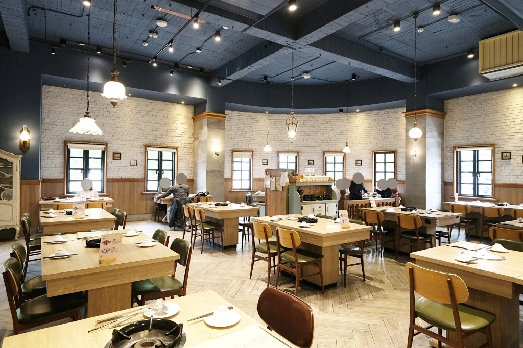 台中南屯｜演藝牛鍋｜師承嘉義名店東方葉牛肉鍋，擁有自家配合屠宰場的溫體牛演藝牛鍋 @飛天璇的口袋