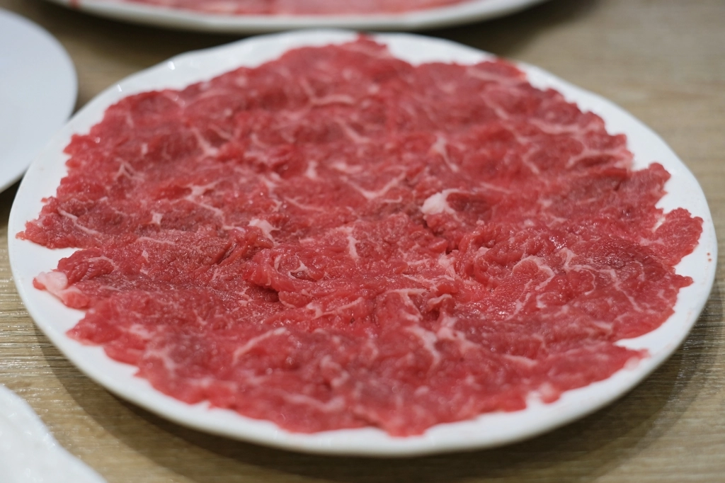 台中南屯｜演藝牛鍋｜師承嘉義名店東方葉牛肉鍋，擁有自家配合屠宰場的溫體牛演藝牛鍋 @飛天璇的口袋