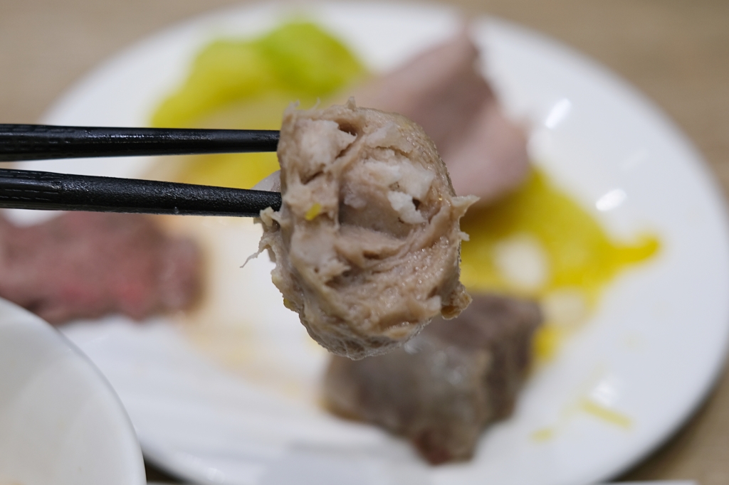 台中南屯｜演藝牛鍋｜師承嘉義名店東方葉牛肉鍋，擁有自家配合屠宰場的溫體牛演藝牛鍋 @飛天璇的口袋