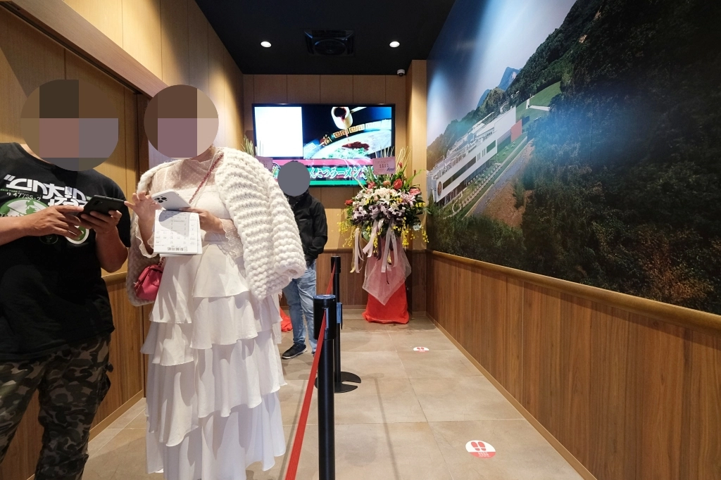 台中西屯｜一蘭拉麵台中店．抽號碼牌不用現場排隊，加入麵會員送免費兒童拉麵 @飛天璇的口袋