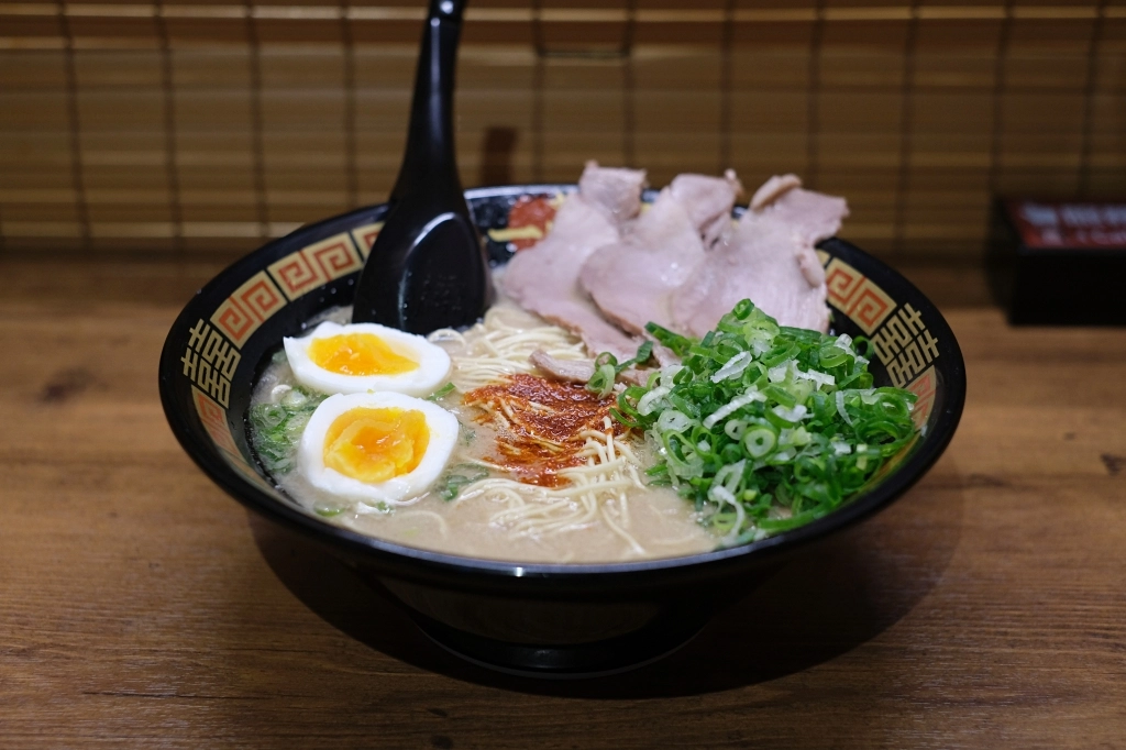 台中西屯｜一蘭拉麵台中店．抽號碼牌不用現場排隊，加入麵會員送免費兒童拉麵 @飛天璇的口袋