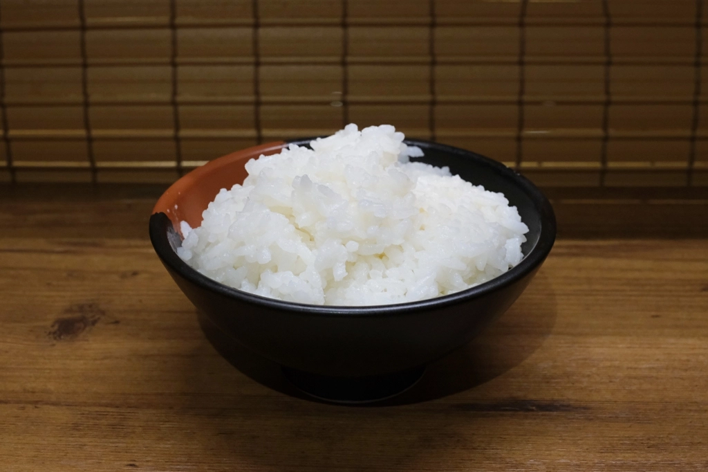 台中西屯｜一蘭拉麵台中店．抽號碼牌不用現場排隊，加入麵會員送免費兒童拉麵 @飛天璇的口袋