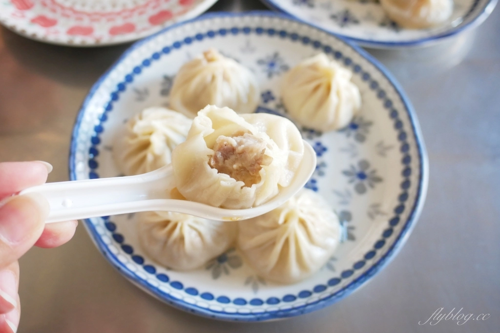 彰化秀水｜秀水湯包．早上4點半就營業的湯包，網友推崇秀水版鼎泰豐 @飛天璇的口袋