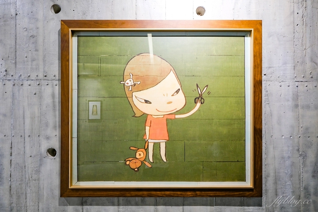 台中北屯｜YEN 円咖啡館．結合咖啡與藝廊的清水模咖啡館，北屯文心路四維國小對面 @飛天璇的口袋