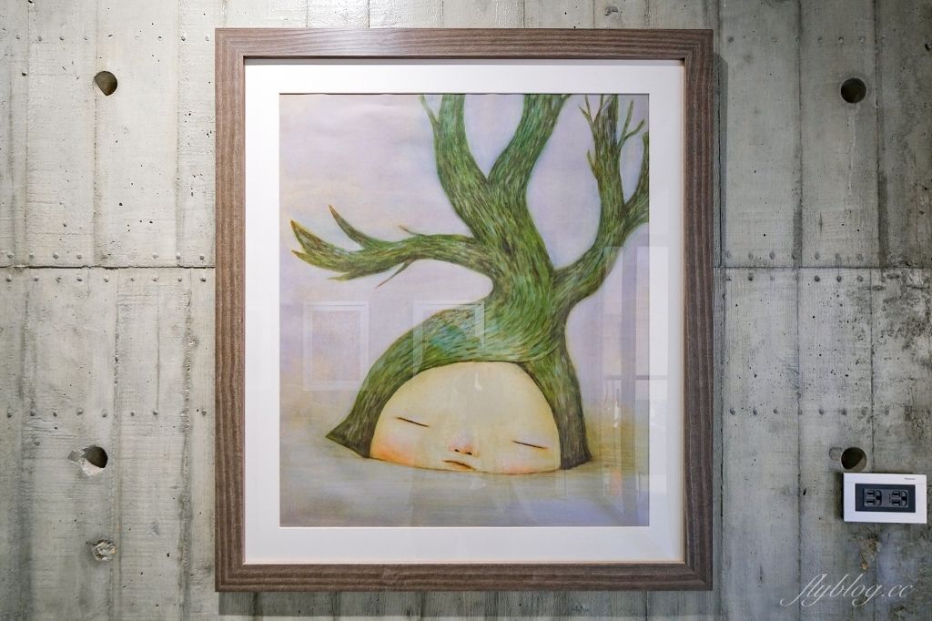 台中北屯｜YEN 円咖啡館．結合咖啡與藝廊的清水模咖啡館，北屯文心路四維國小對面 @飛天璇的口袋