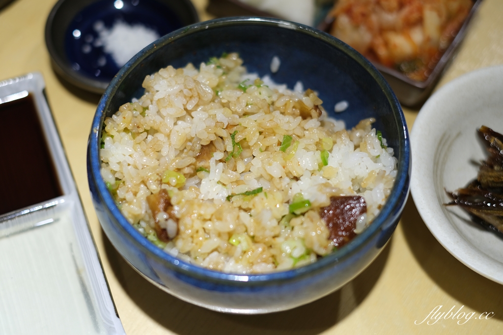 台中西區｜瓦牛肉舖．美術館綠園道巷裡的燒肉店，Google評價4.7顆星低調優質 @飛天璇的口袋