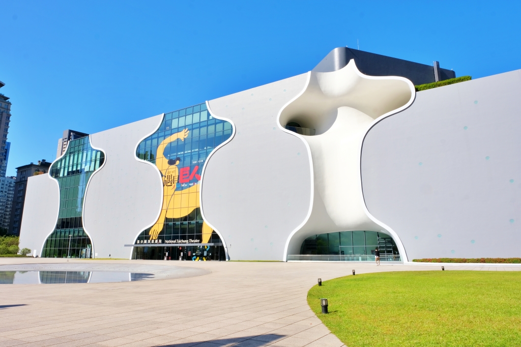 【台中西屯】好樣劇場咖啡VVG theater cafe，在歌劇院裡享受悠閒早午餐，以劇場為主題的可愛裝潢 @飛天璇的口袋