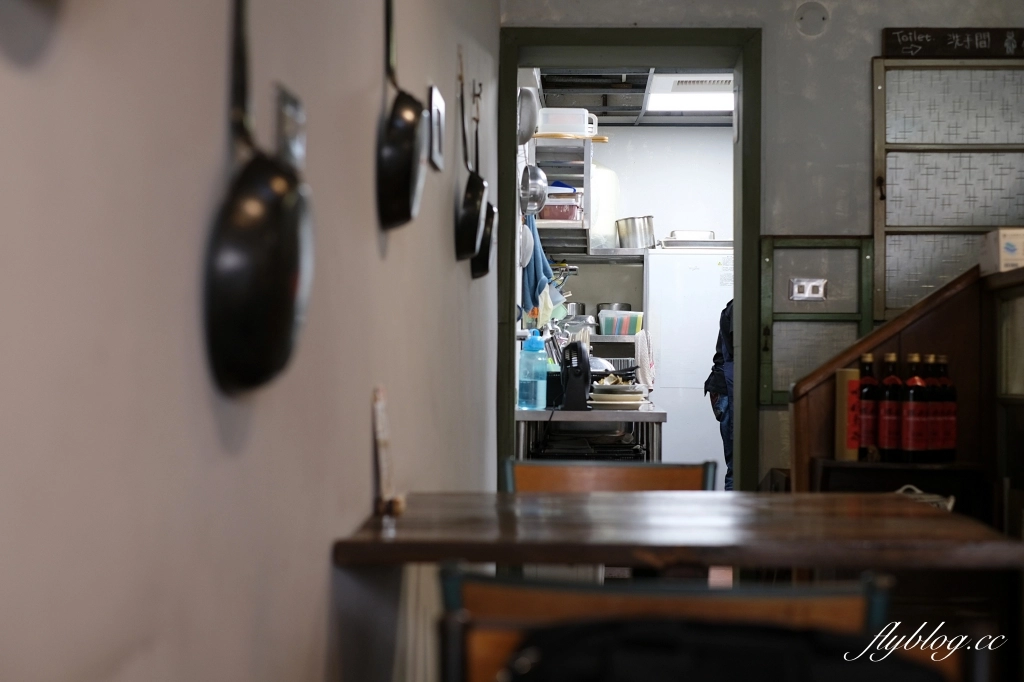 台中西區｜吃。東西．只營業到晚上6點，運氣好才吃得到的台中義大利麵 @飛天璇的口袋