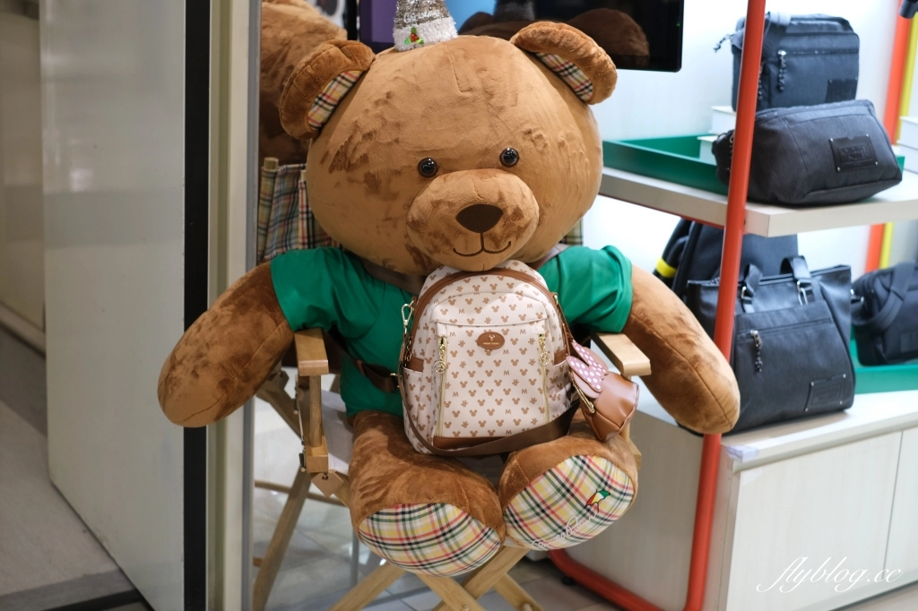 【台中北區】中友百貨聖誕節~中部最大傑琪！6米高巨大傑琪公主氣球登場，還有11位哥哥一起來尋寶 @飛天璇的口袋