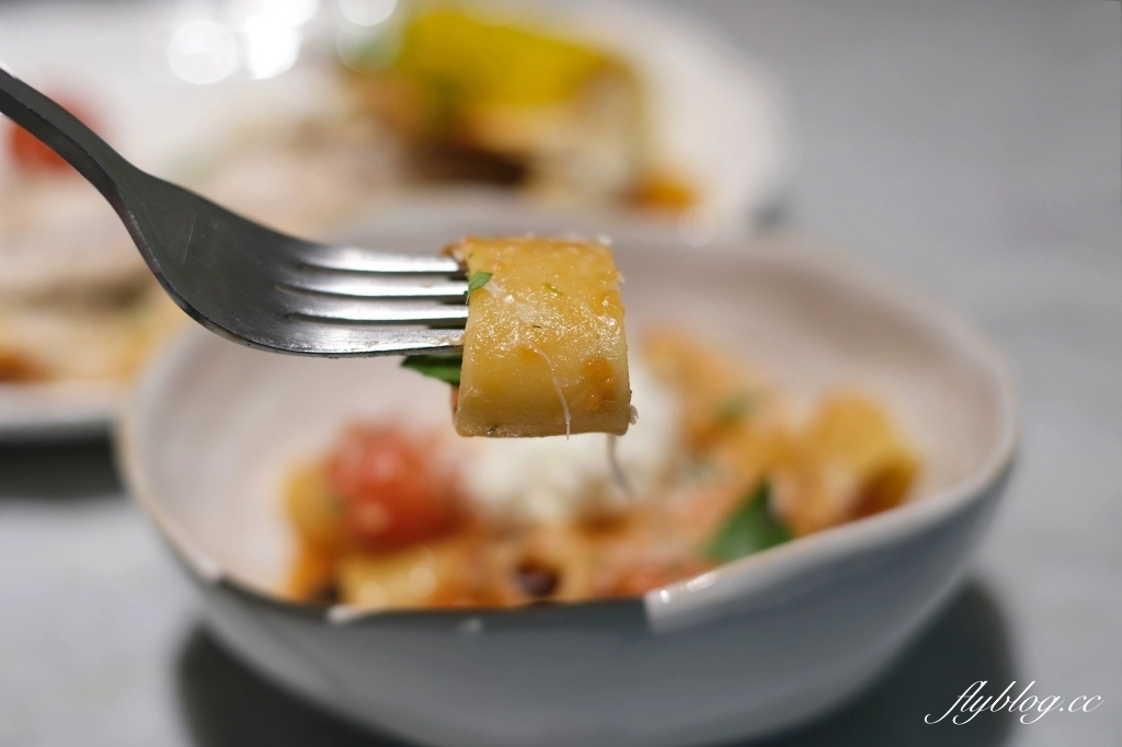 台中西區｜Oink Oink 小豬先生．美味又舒適的小餐館，台中美術館周邊美食推薦 @飛天璇的口袋