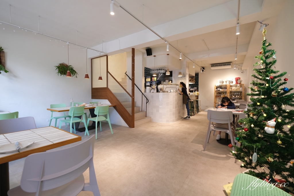 台中西區｜Oink Oink 小豬先生．美味又舒適的小餐館，台中美術館周邊美食推薦 @飛天璇的口袋