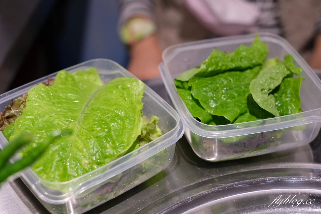 台中新村站著吃烤肉｜韓國60年排隊老店新村站著吃，台灣二號店進駐勤美誠品 @飛天璇的口袋