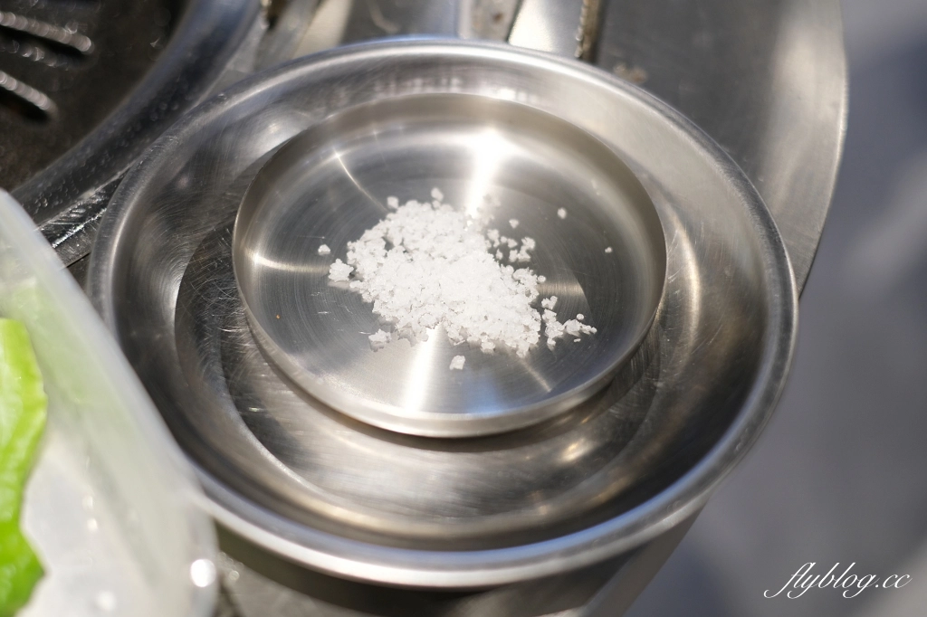 台中新村站著吃烤肉｜韓國60年排隊老店新村站著吃，台灣二號店進駐勤美誠品 @飛天璇的口袋