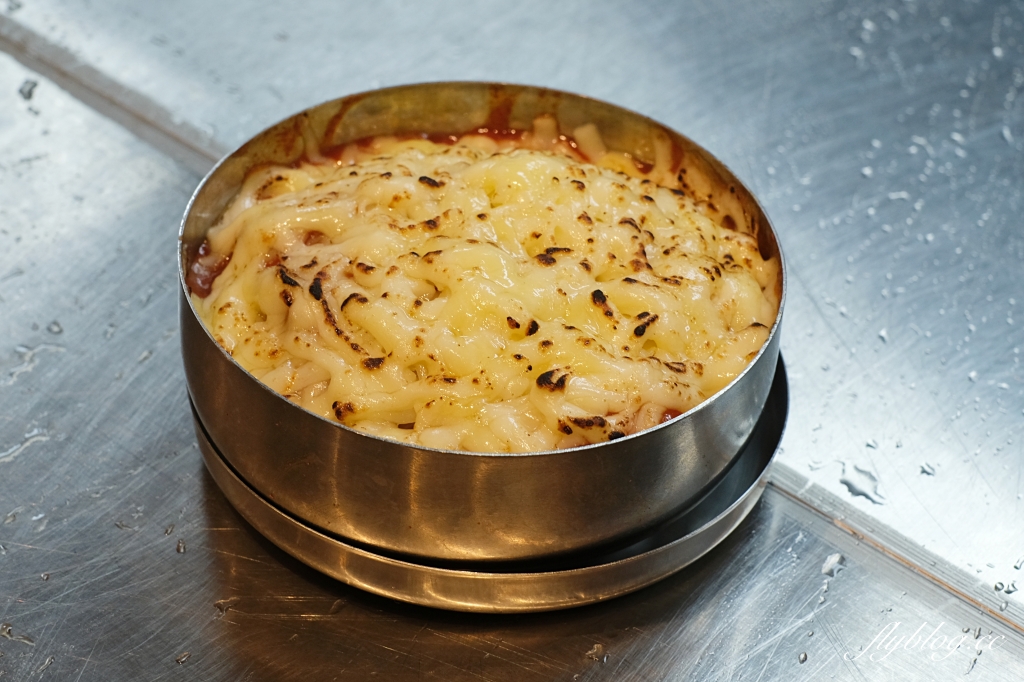 台中新村站著吃烤肉｜韓國60年排隊老店新村站著吃，台灣二號店進駐勤美誠品 @飛天璇的口袋