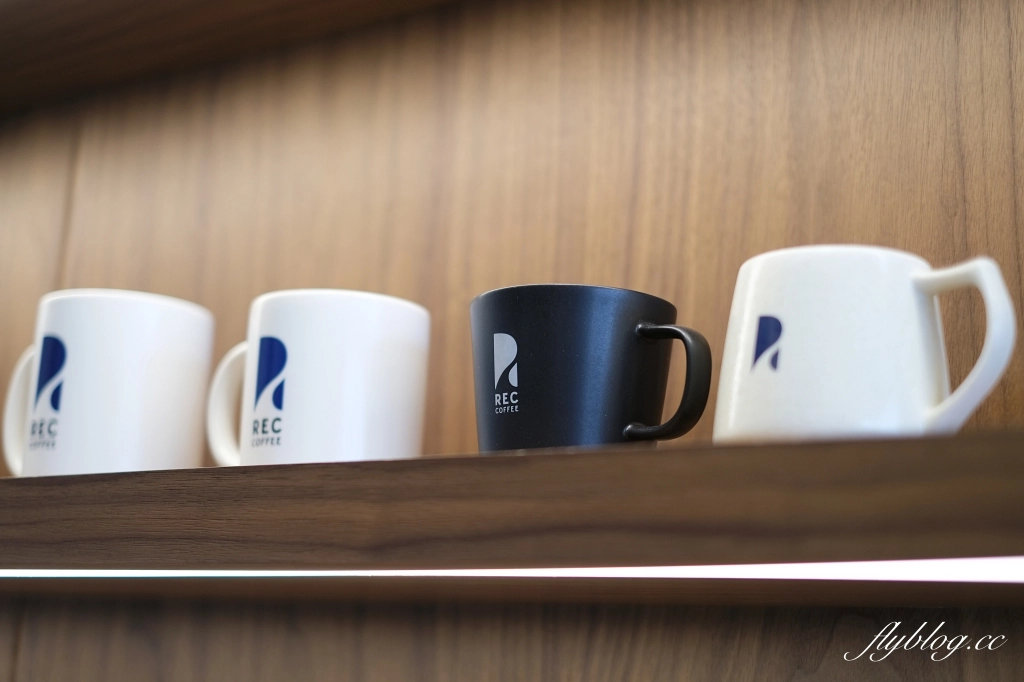 台中北屯｜REC COFFEE Taiwan崇德店，來自日本福岡的咖啡館，以日本禪意風為主題 @飛天璇的口袋