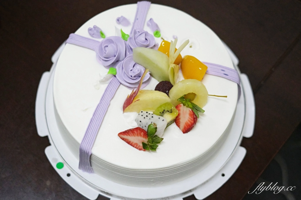 台中中區｜金陵蛋糕，台中在地近50年歷史的金陵蛋糕，中部鮮奶油蛋糕創始店 @飛天璇的口袋