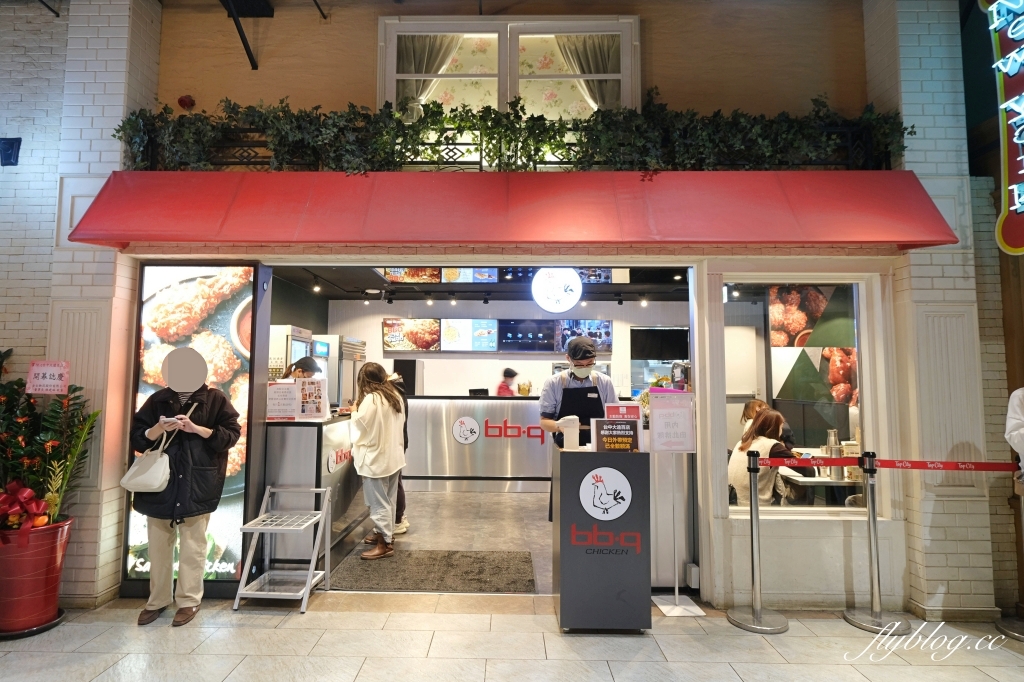 【台中西屯】bb.q CHICKEN~韓國連鎖炸雞第一品牌，韓劇鬼怪中的bbq炸雞店，台中大遠百12樓 @飛天璇的口袋