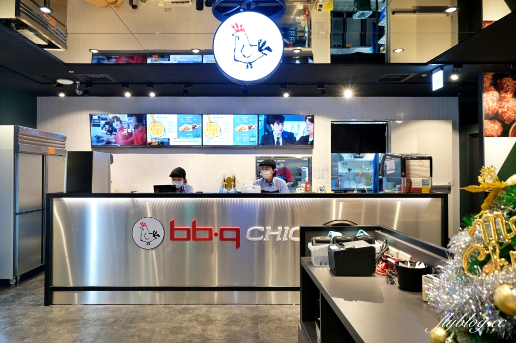 【台中西屯】bb.q CHICKEN~韓國連鎖炸雞第一品牌，韓劇鬼怪中的bbq炸雞店，台中大遠百12樓 @飛天璇的口袋
