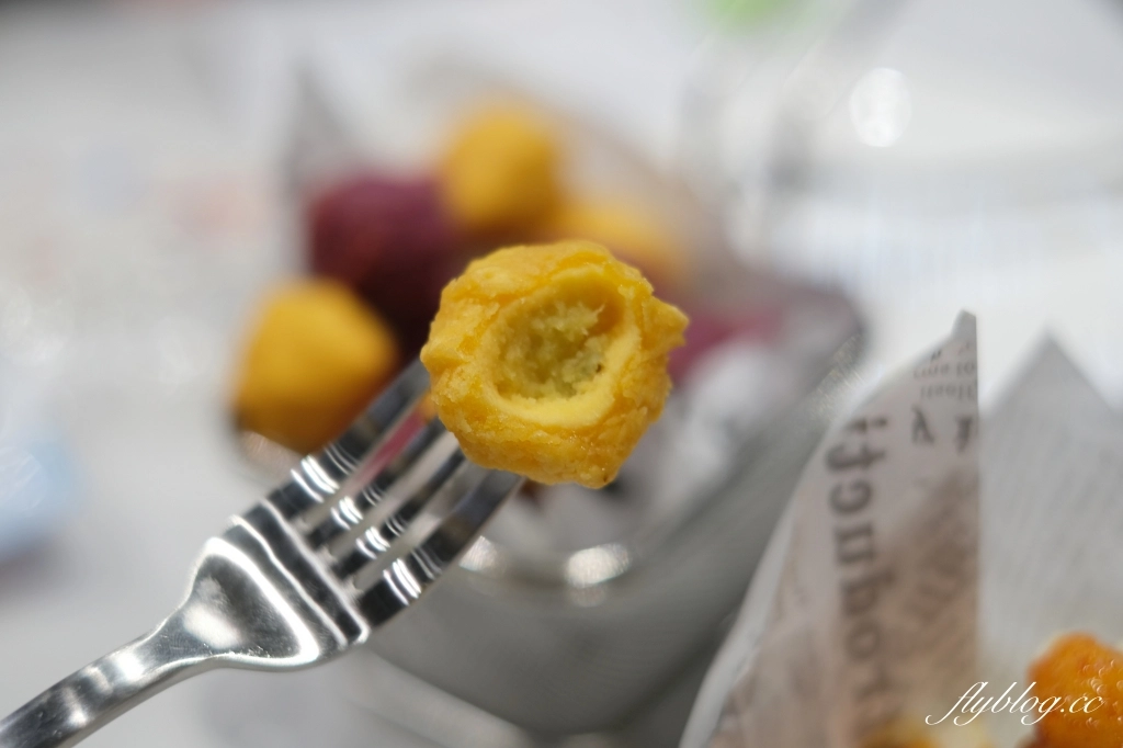 【台中西屯】bb.q CHICKEN~韓國連鎖炸雞第一品牌，韓劇鬼怪中的bbq炸雞店，台中大遠百12樓 @飛天璇的口袋