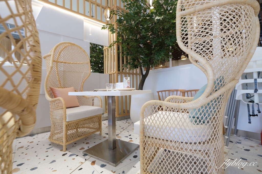 Lady nara台中三井店｜Lady nara曼谷新泰式料理插旗中台灣，台中首店網美打卡新地標 @飛天璇的口袋