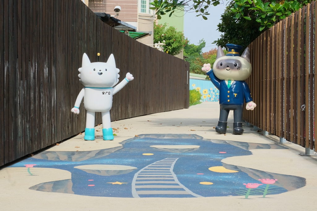 ㄓㄏㄖ散步扇庫｜走！從彰化車站開始連接ㄓㄏㄖ散步扇庫，一路與可愛的貓星人相遇 @飛天璇的口袋