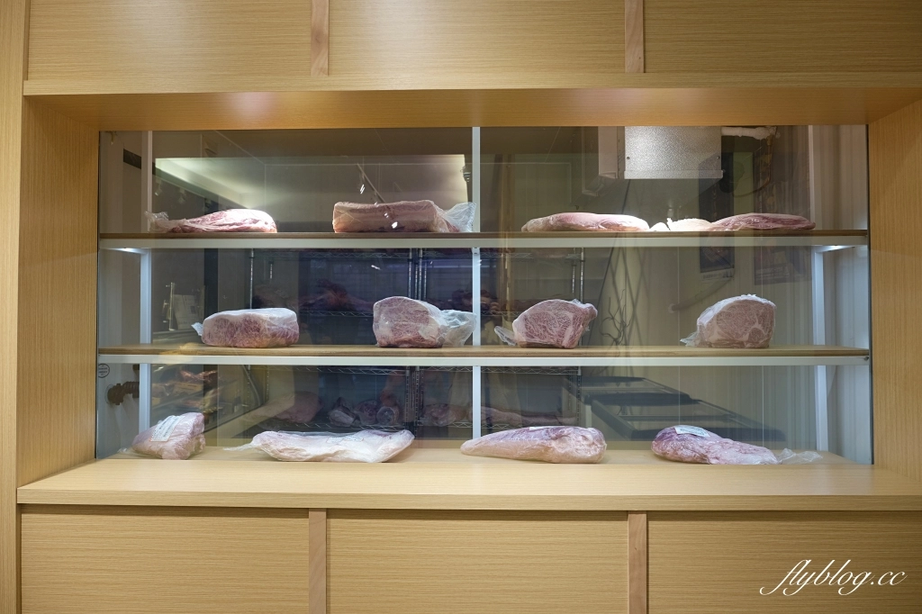 台中西區｜瓦牛肉舖．美術館綠園道巷裡的燒肉店，Google評價4.7顆星低調優質 @飛天璇的口袋