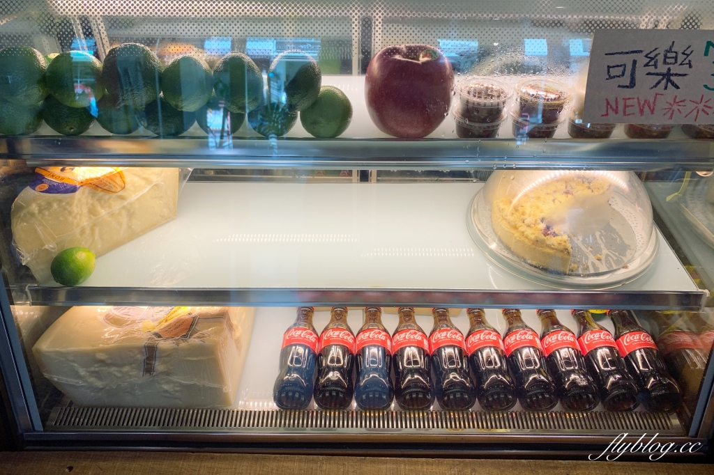 台中西區｜吃。東西．只營業到晚上6點，運氣好才吃得到的台中義大利麵 @飛天璇的口袋