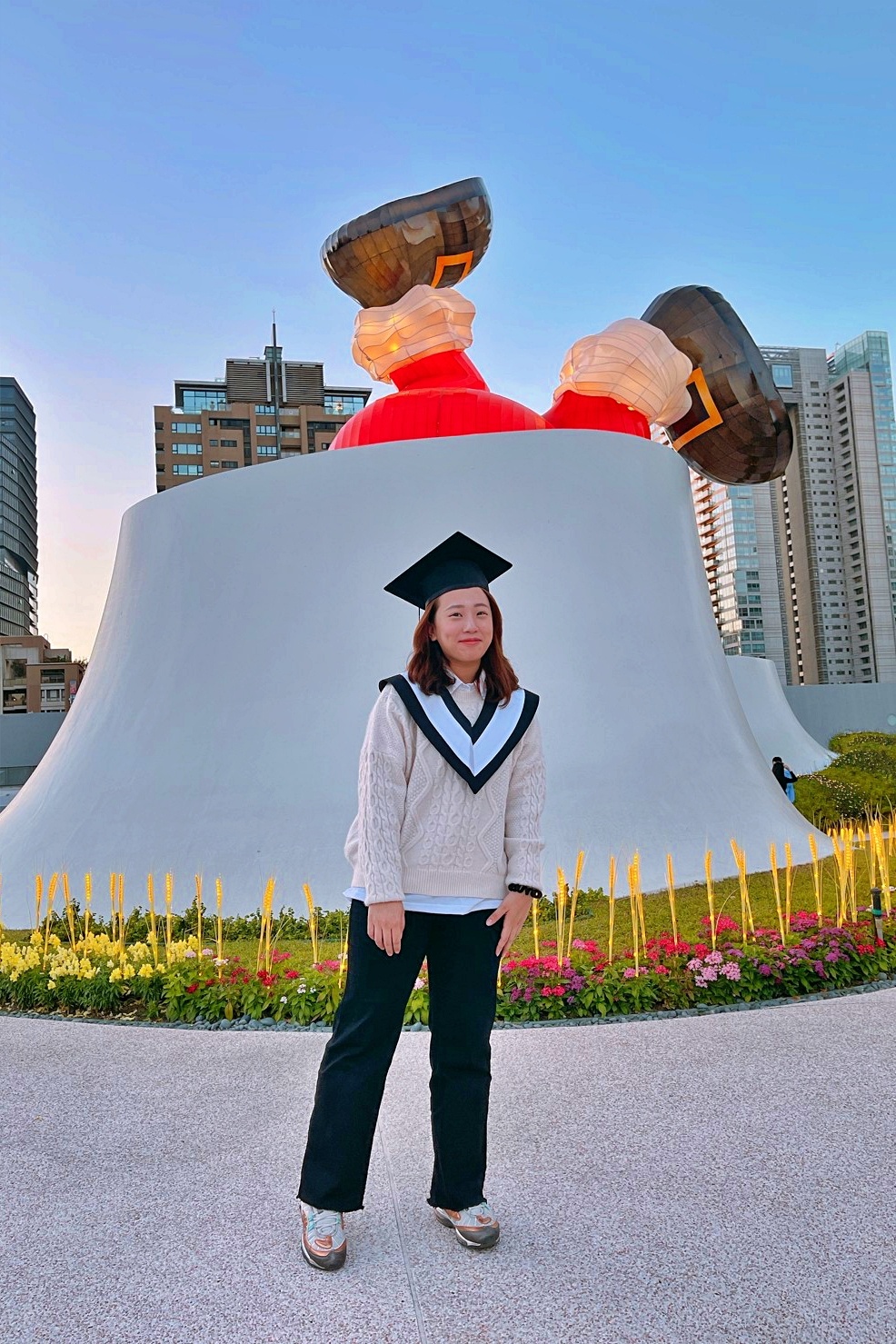 【台中西屯】台中歌劇院，聖誕節光雕展x聖誕老公公倒栽蔥，在台中最美的空中花園尋找耶誕老人 @飛天璇的口袋