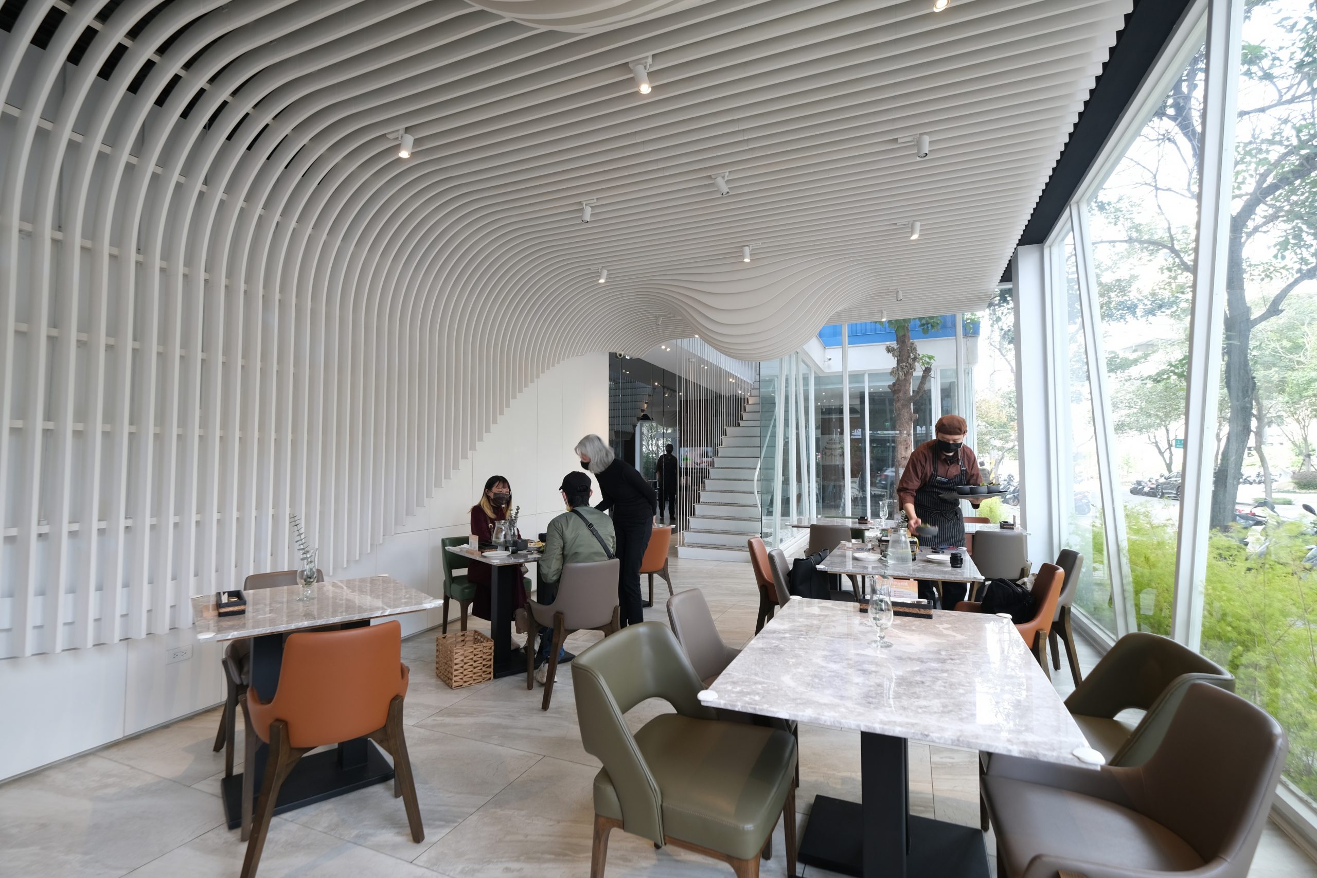 【台中西屯】Bocca Bom Bistro，逢甲商圈唯美玻璃屋餐酒館，享受餐桌上的美味旅行 @飛天璇的口袋