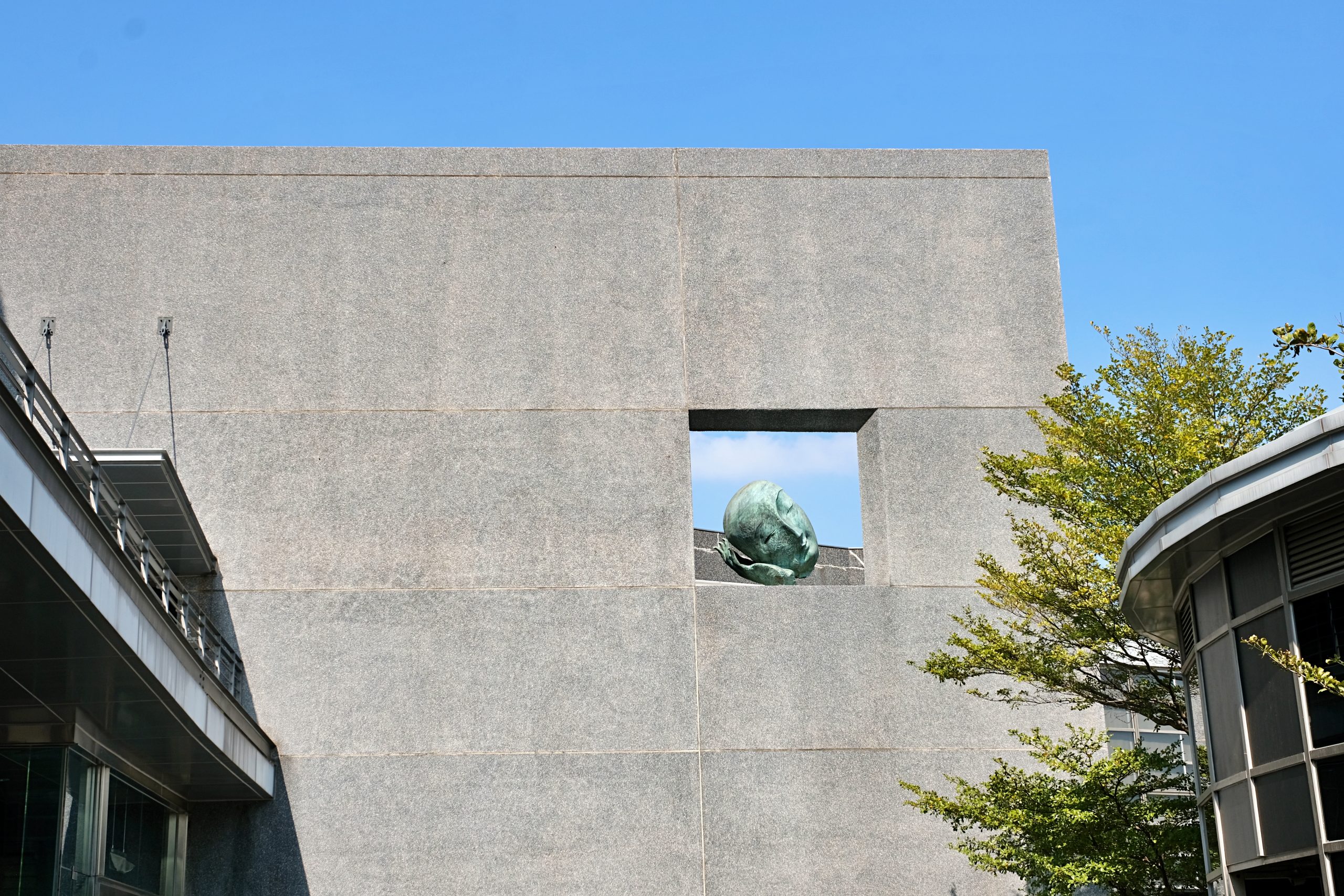 【台中西區】台中國美館~2022台灣國際光雕藝術節，台中美術館草地巨大彩色泡泡療癒又好拍 @飛天璇的口袋