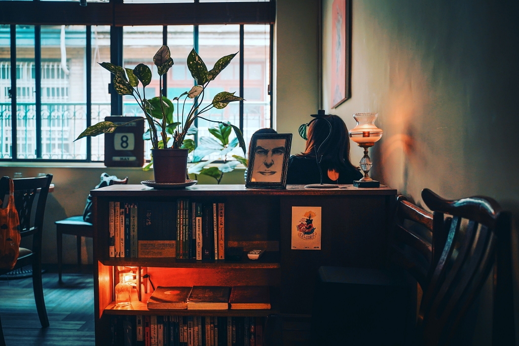 台北大同｜幻猻家珈琲 Pallas Cafe，大稻埕迪化街老宅咖啡館，必點超人氣咖哩飯和焦糖布丁 @飛天璇的口袋