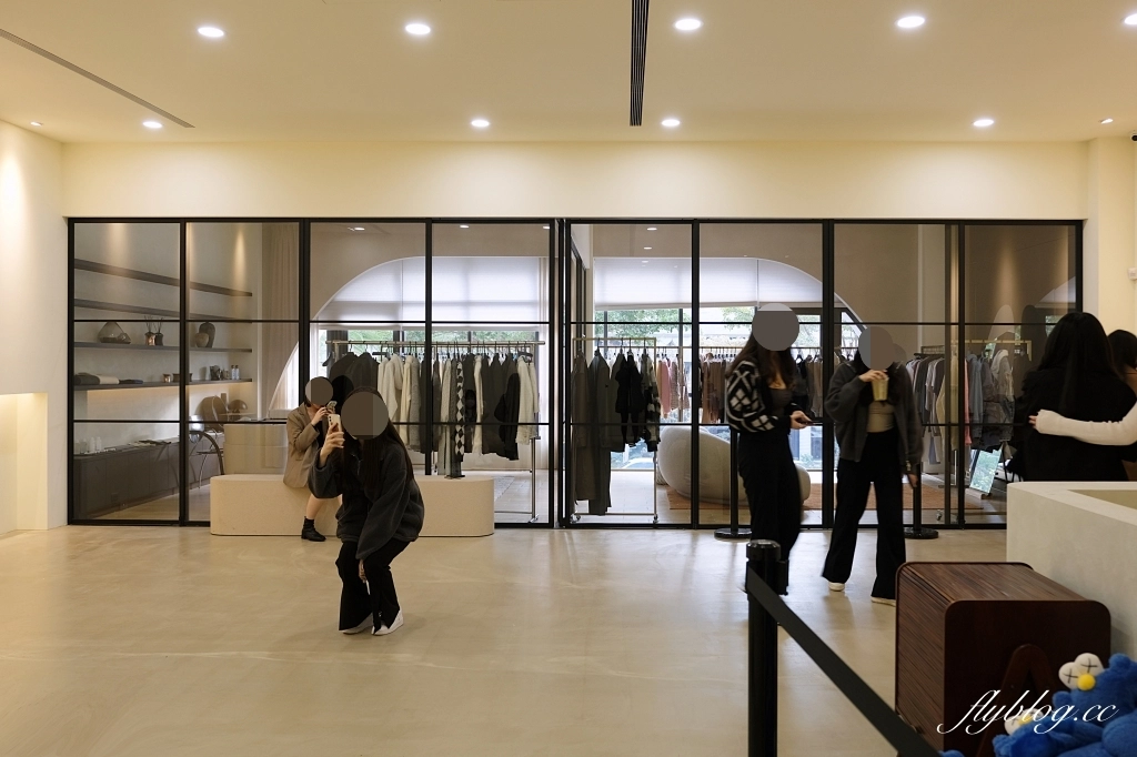 台中南屯｜Stio Coffee，以太空時代為主題的複合餐廳，咖啡館和服飾店複合式經營 @飛天璇的口袋